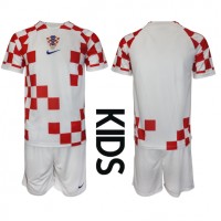 Echipament fotbal Croaţia Tricou Acasa Mondial 2022 pentru copii maneca scurta (+ Pantaloni scurti)